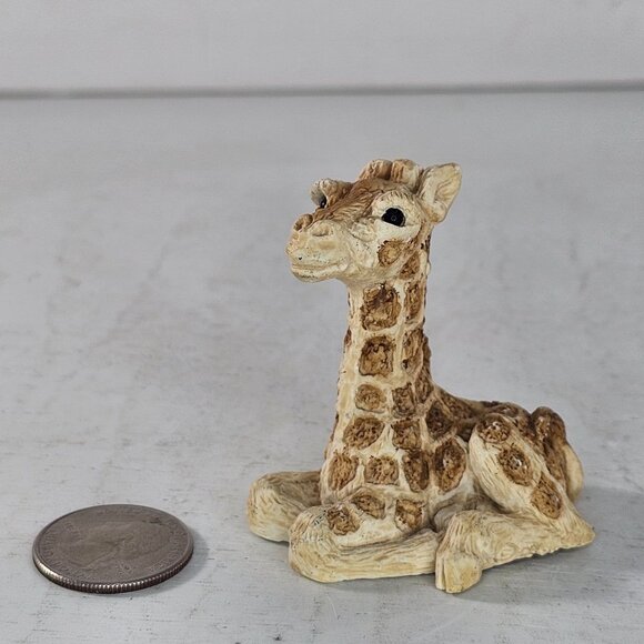 Stone Critters Giraffe Baby Lying Down Figurine Collectible Sculpture - Picture 7 of 8